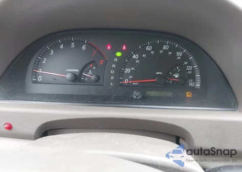 2003 Toyota Camry Le z USA, uszkodzony, nr VIN 4T1BE32K13U134101